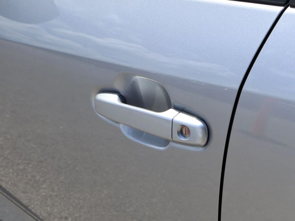 Used 2024 Silver Subaru Base image 18