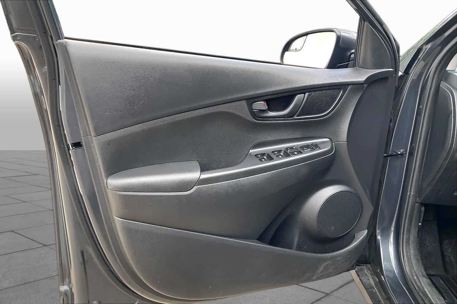 Used 2019 Thunder Gray Hyundai SE image 21