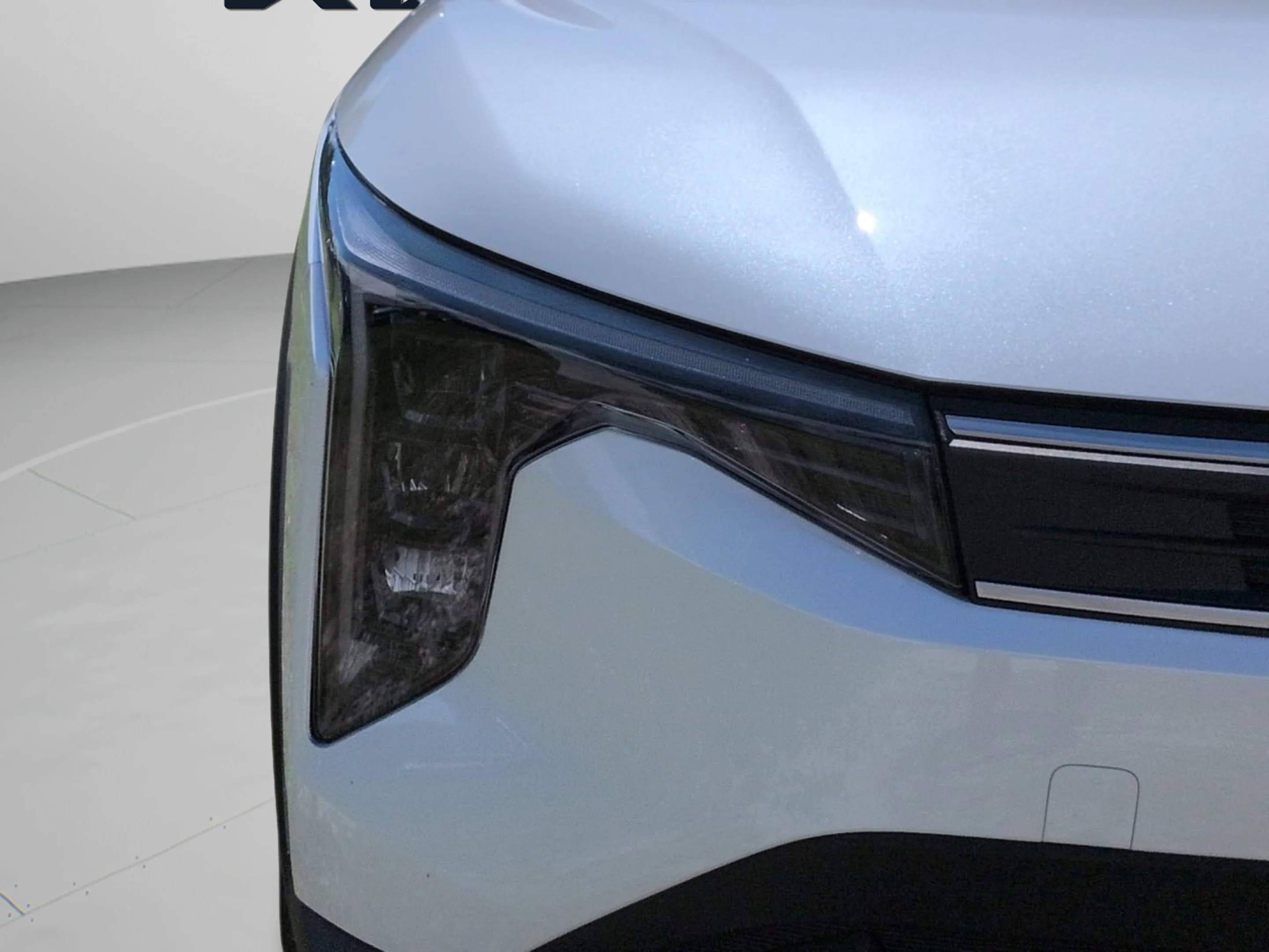 New 2026 Snow White Pearl Kia LXS image 48