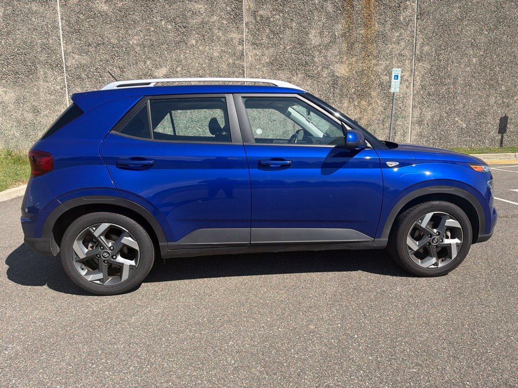 Used 2025 Blue Hyundai SEL image 8
