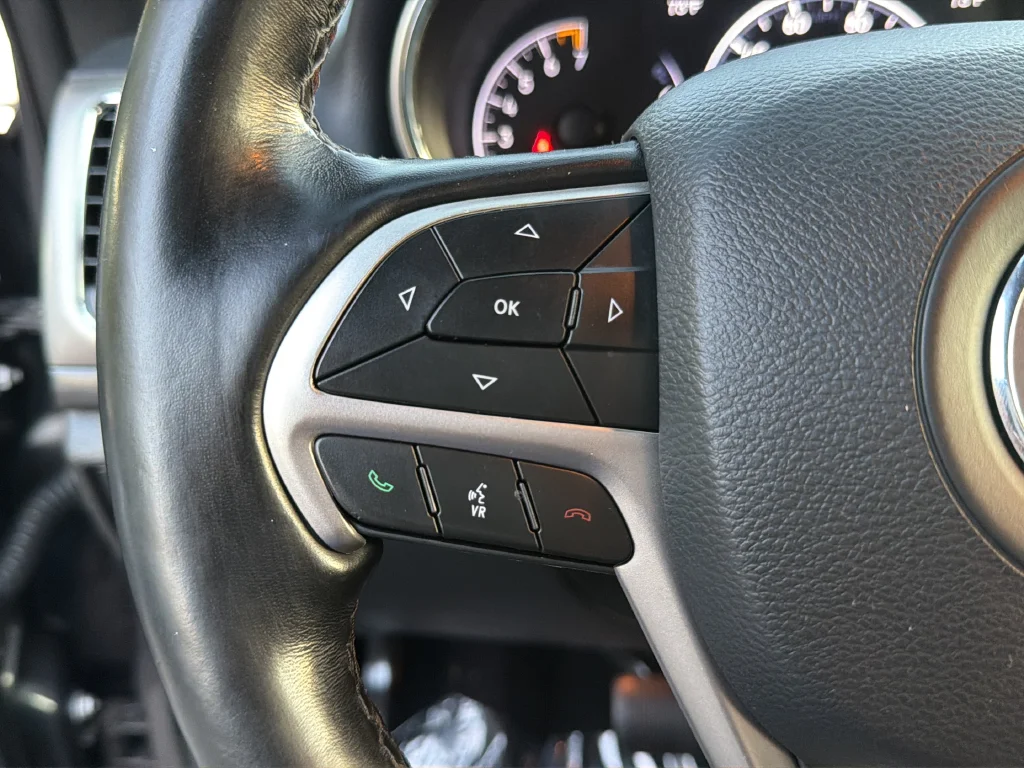 Used 2021 Gray Jeep Laredo X image 37