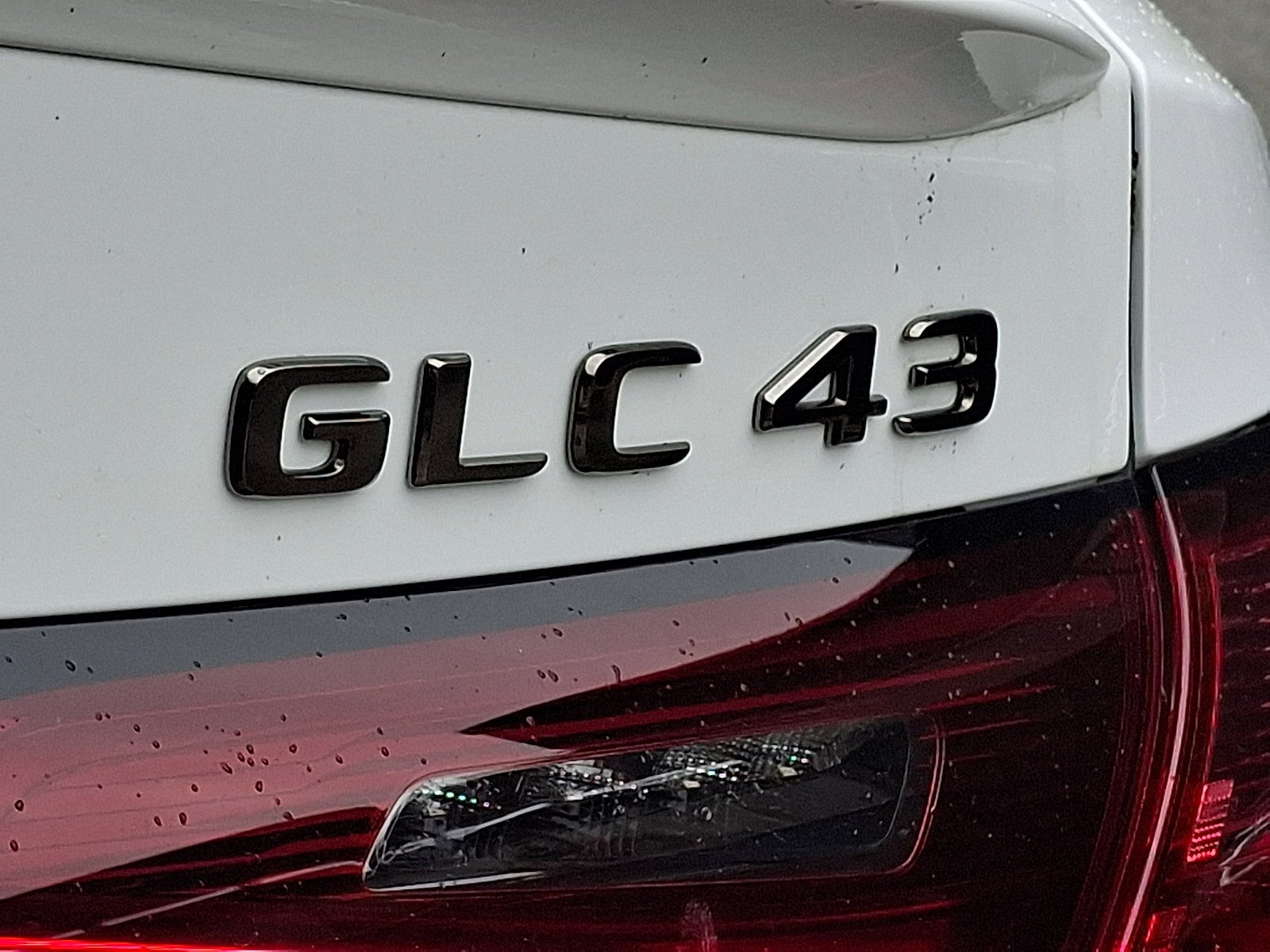 New 2026 MANUFAKTUR Moonlight White Metallic Mercedes-Benz AMG® GLC 43 4MATIC® Coupe image 43