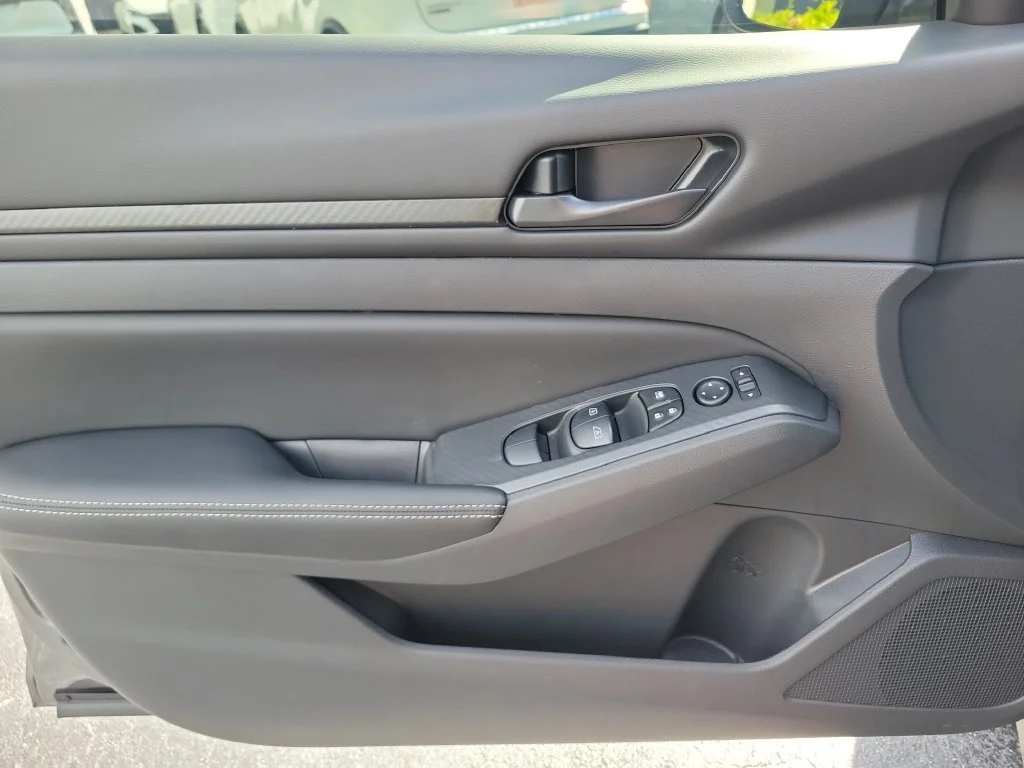 New 2026 Gray Nissan 2.5 SV image 21