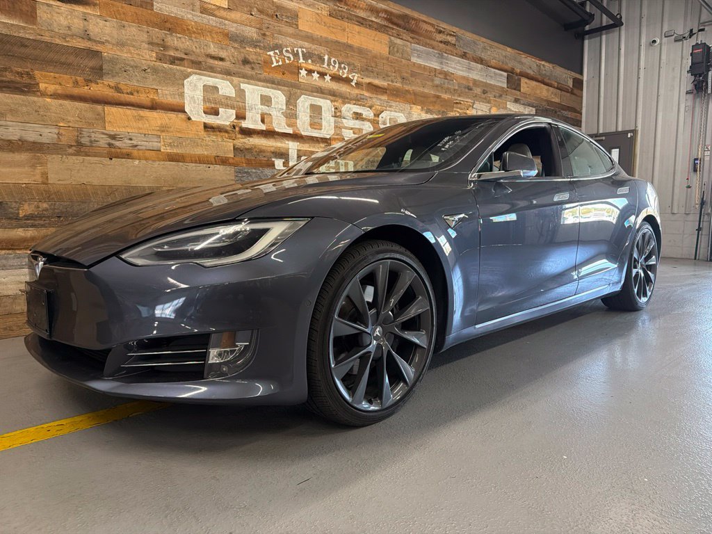 Used 2020 Tesla Model S Long Range Plus with VIN 5YJSA1E26LF403119 for sale in Louisville, KY