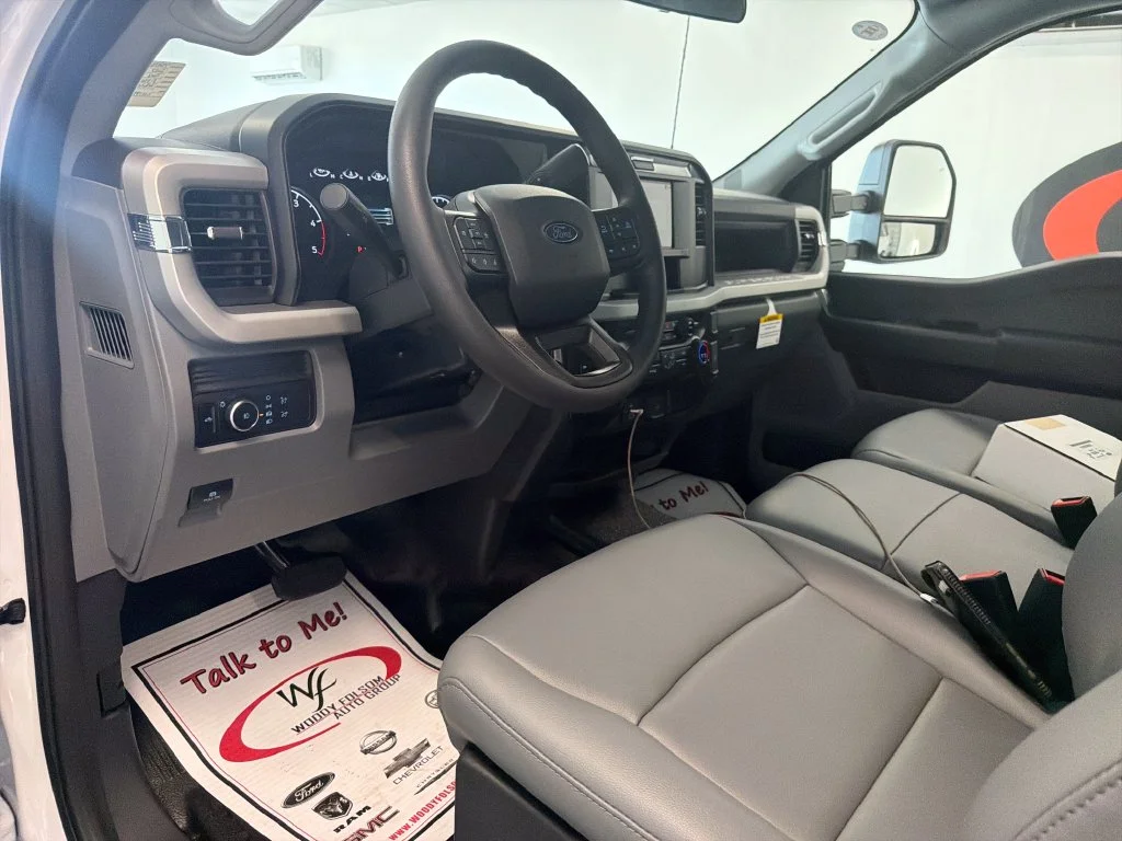 New 2027 Oxford White Ford F-350® XL image 11