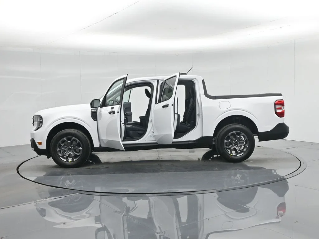 New 2026 White Ford XLT image 33