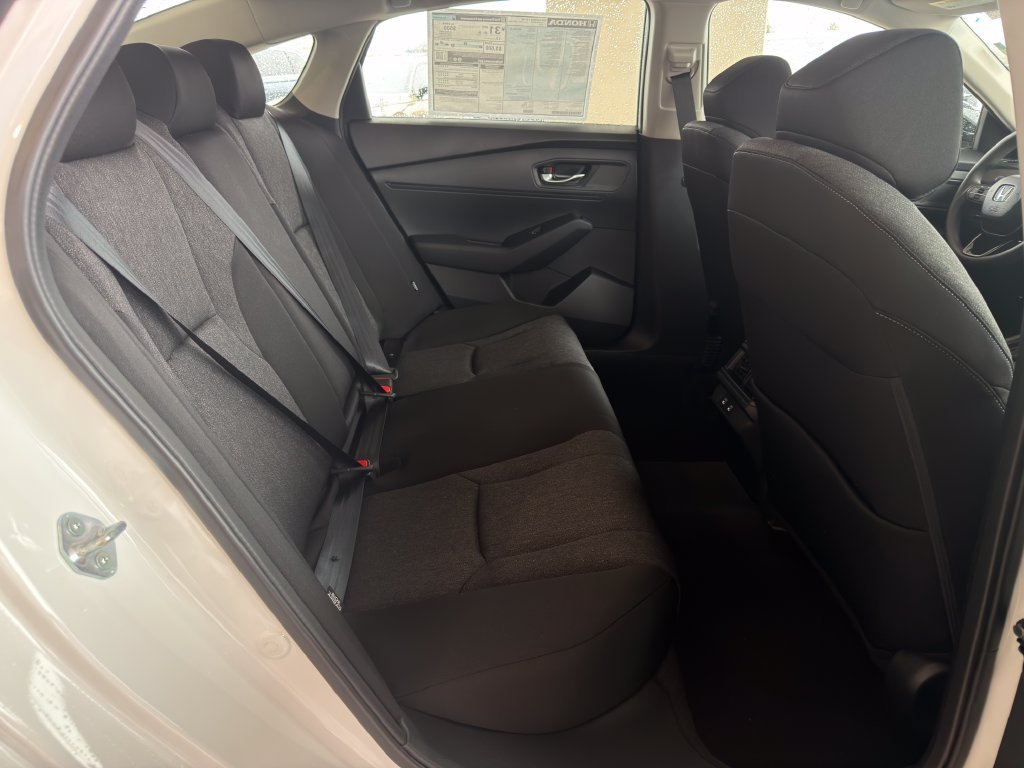 New 2026 Platinum White Pearl Honda SE image 22
