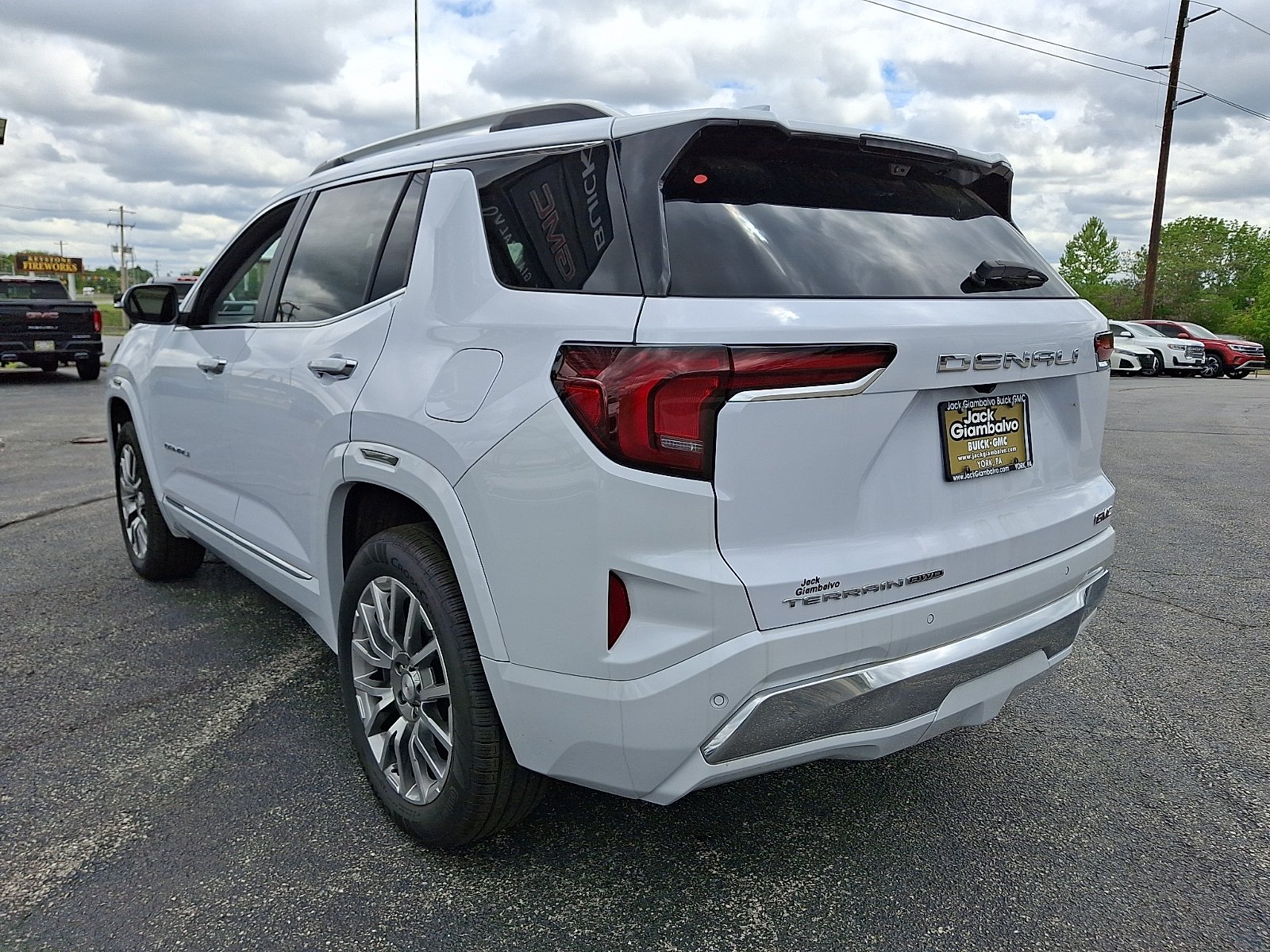 2026 GMC Terrain Denali - Photo 6