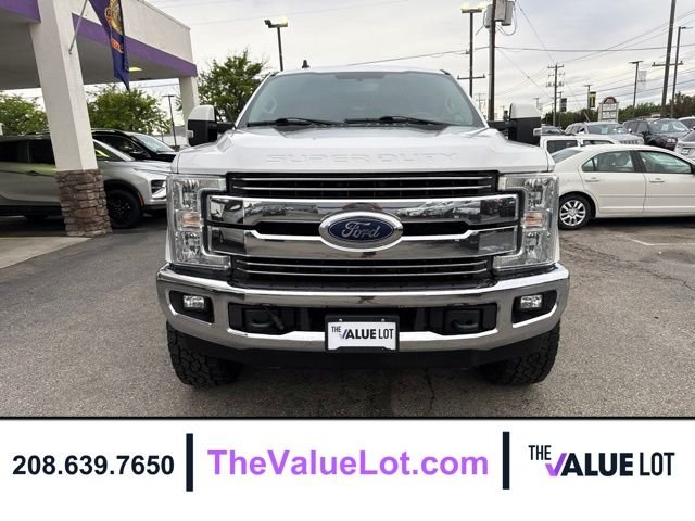 Used 2019 White Ford Lariat image 9