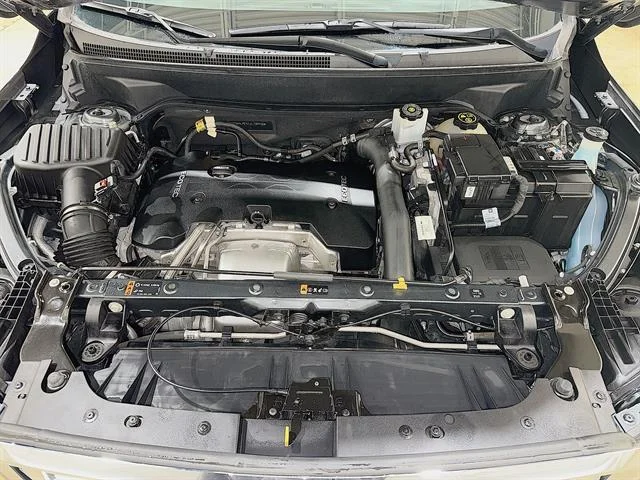Used 2018 GRAPHITE GRAY METALLIC GMC SLT image 27