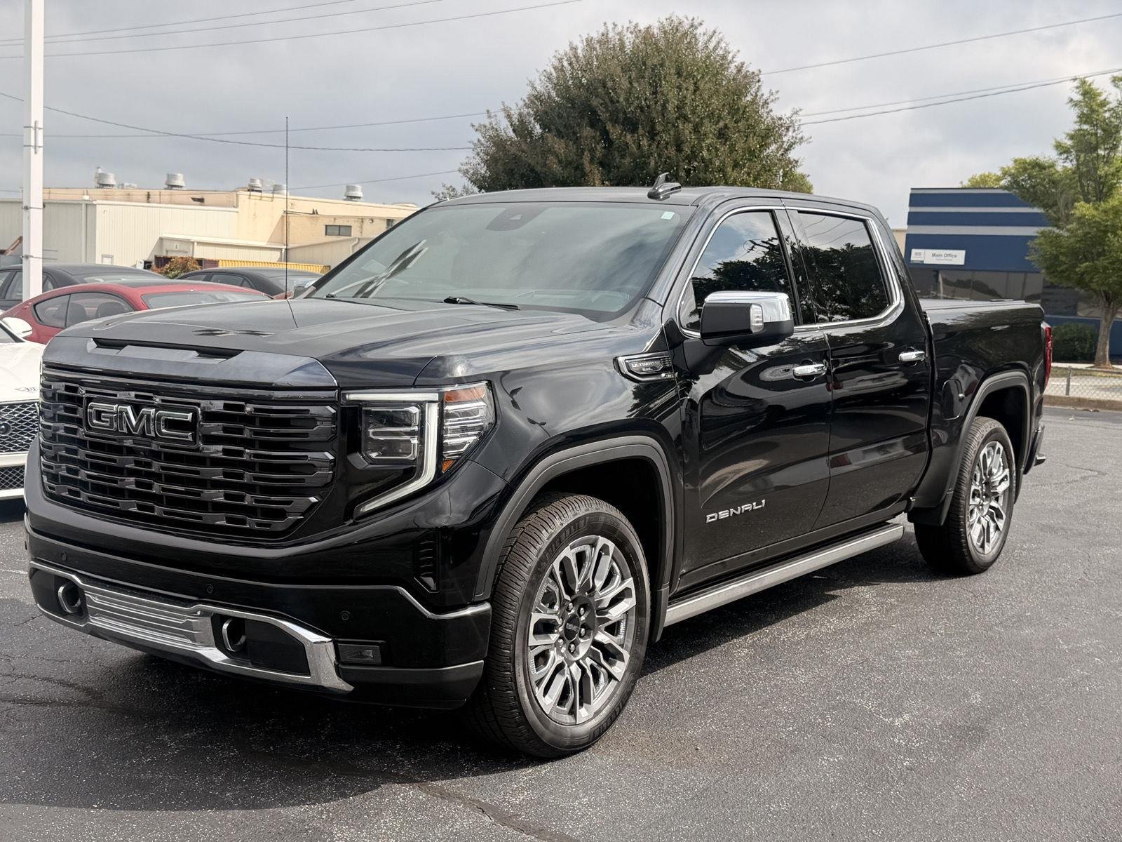 Used 2023 Onyx Black GMC Denali Ultimate image 31