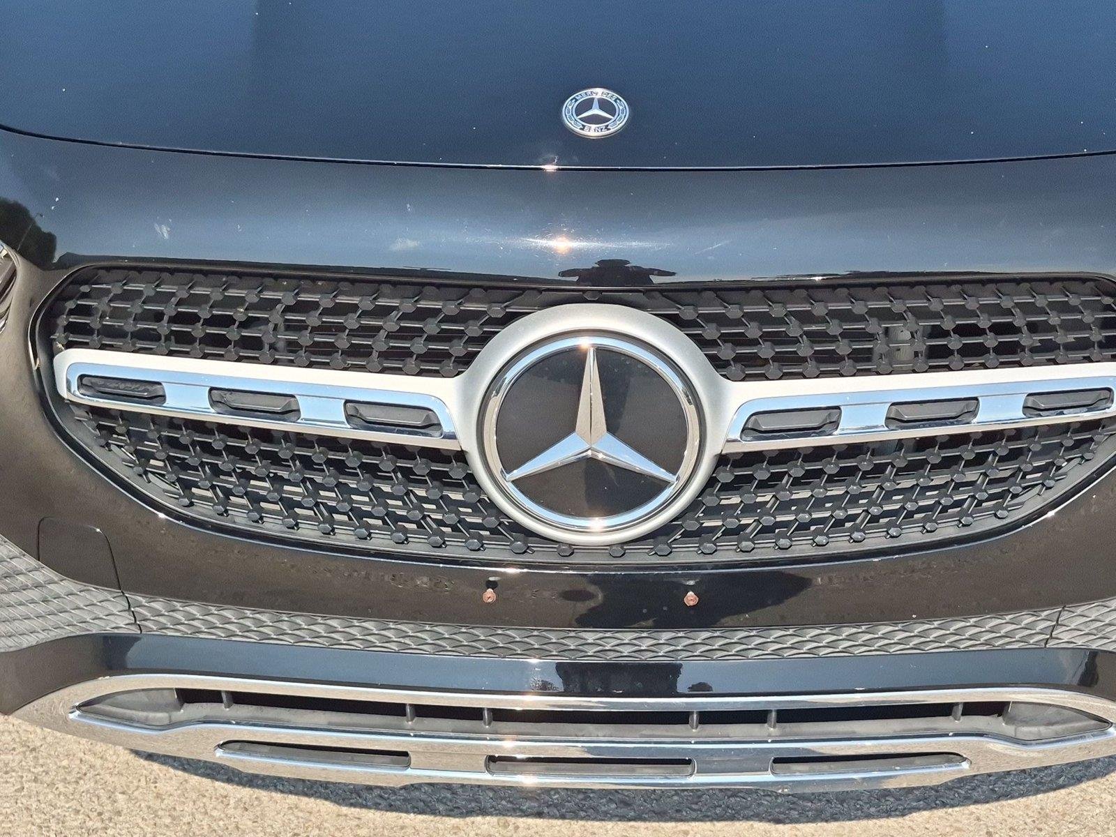 Used 2021 Night Black Mercedes-Benz GLA 250 image 14