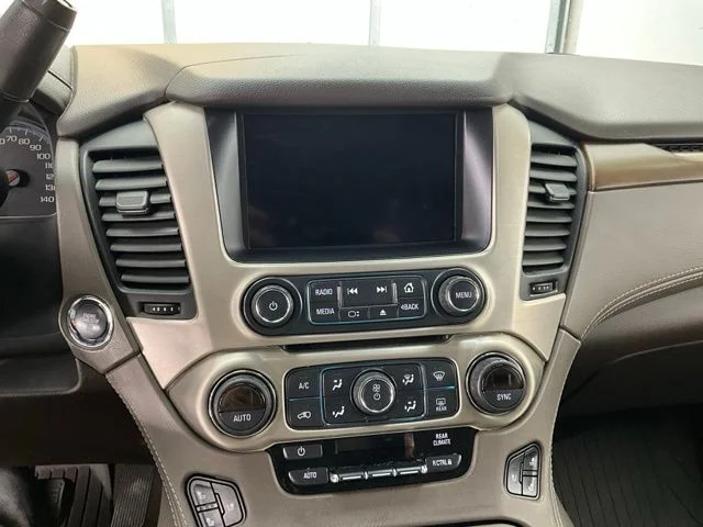 Used 2019 Silver GMC Denali image 11