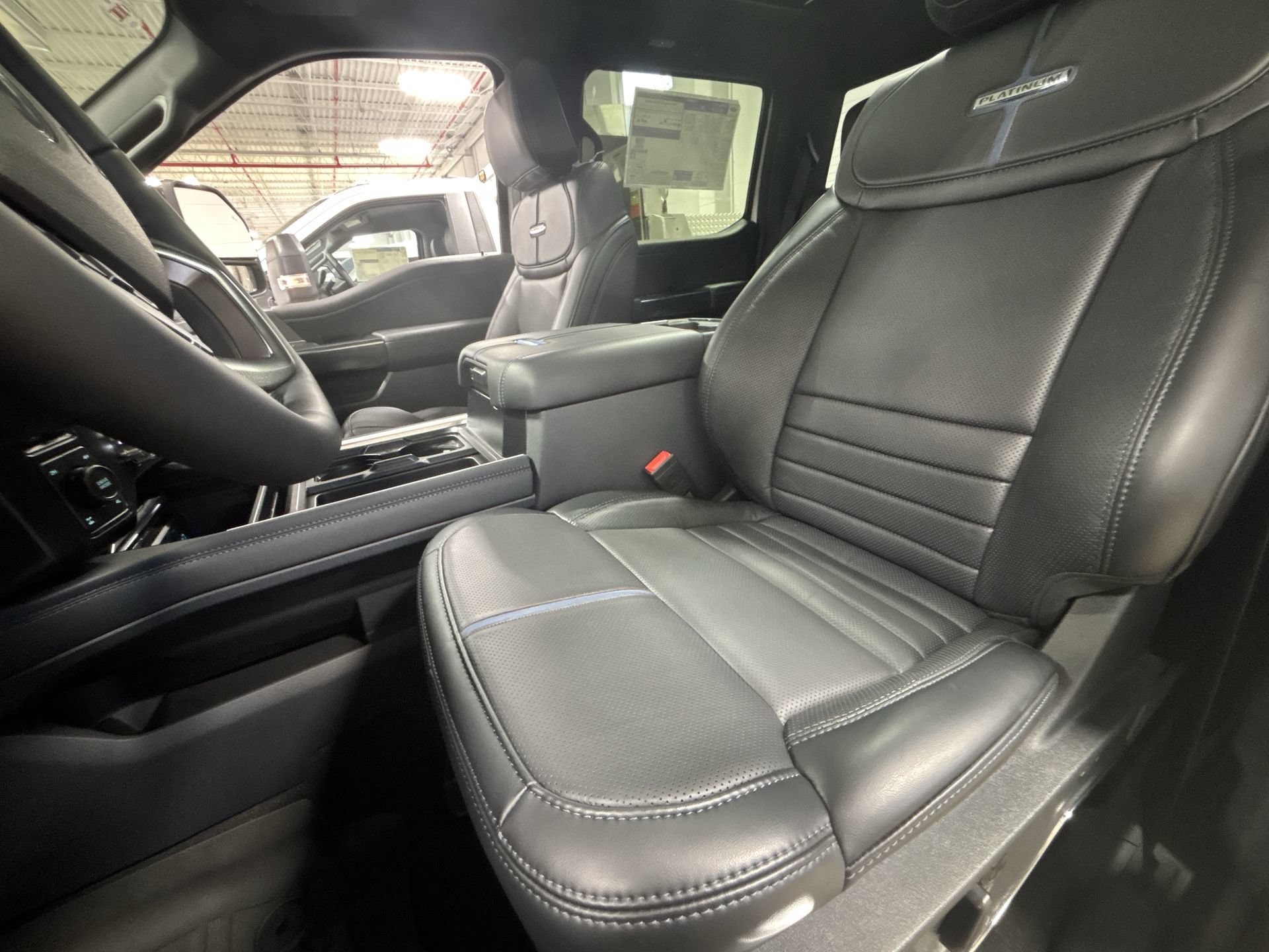 New 2026 Star White Metallic Tri-Coat Ford F-350® Platinum® image 13