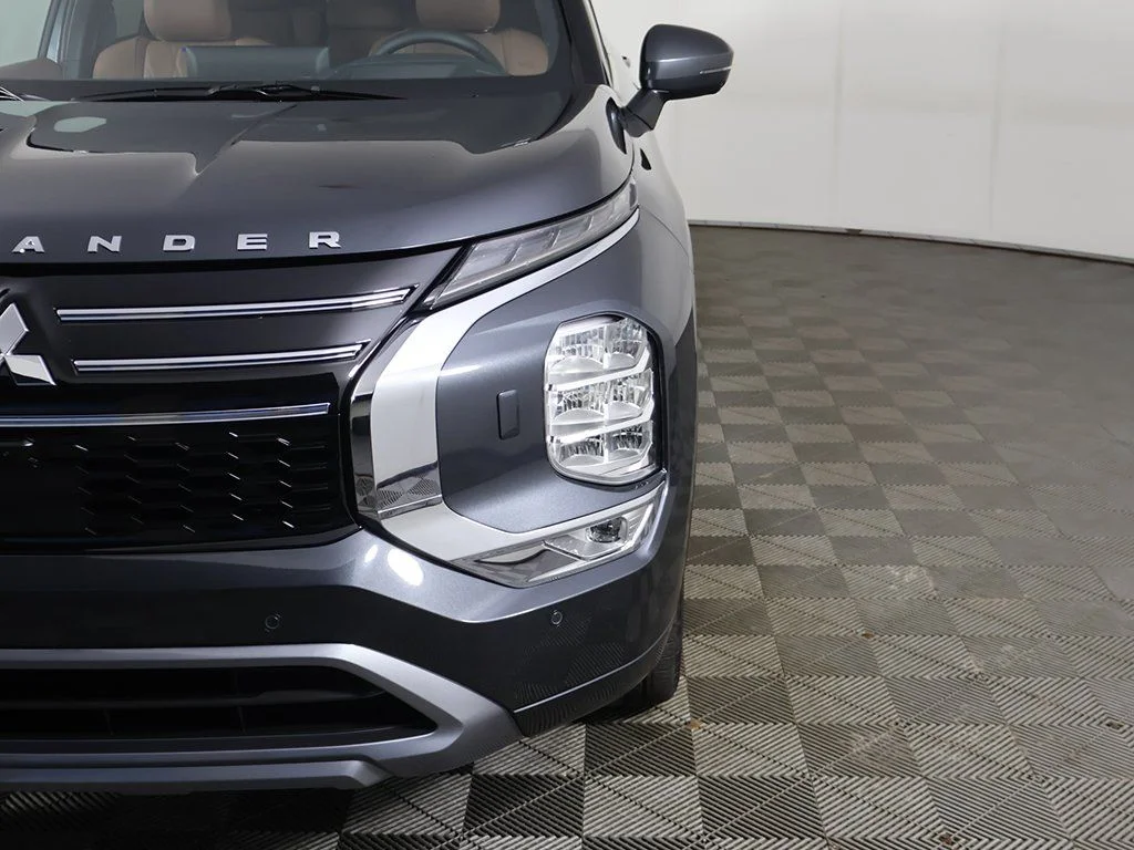 2025 Mitsubishi Outlander SEL - Photo 19