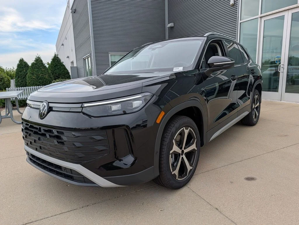 New 2026 Black Volkswagen SE image 7