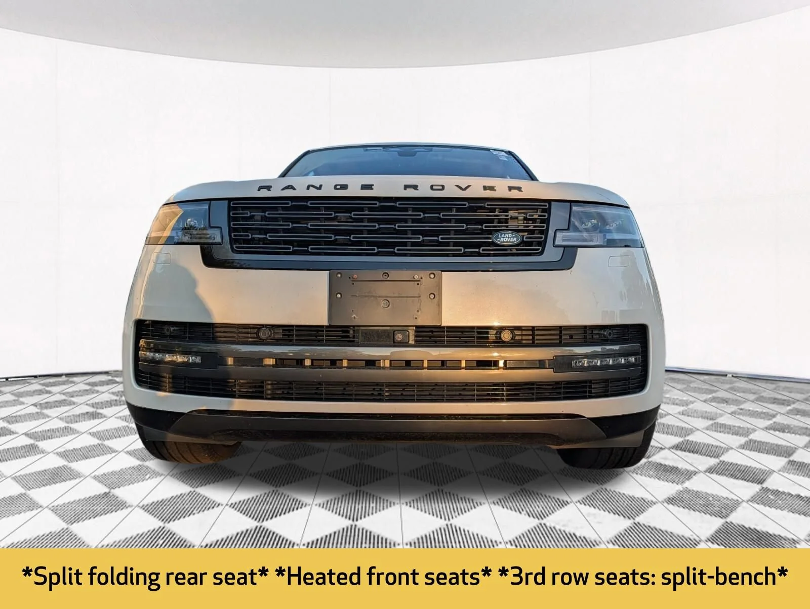 Used 2023  Land Rover SE image 14