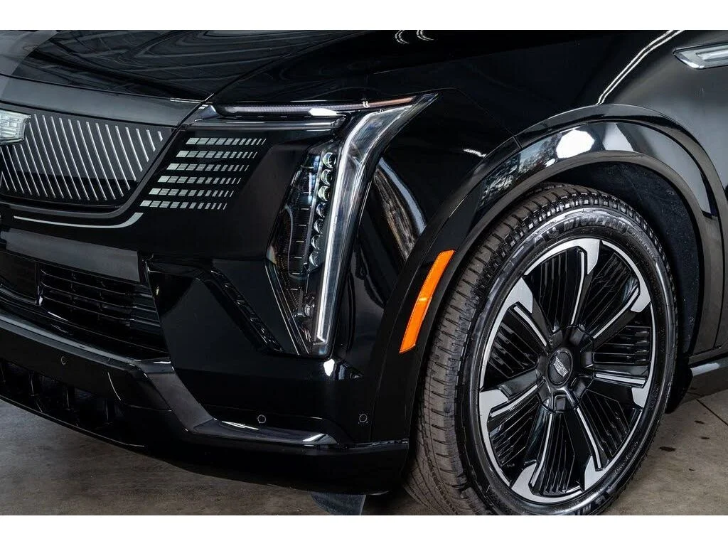 Used 2025 BLACK RAVEN Cadillac Sport 1 image 8
