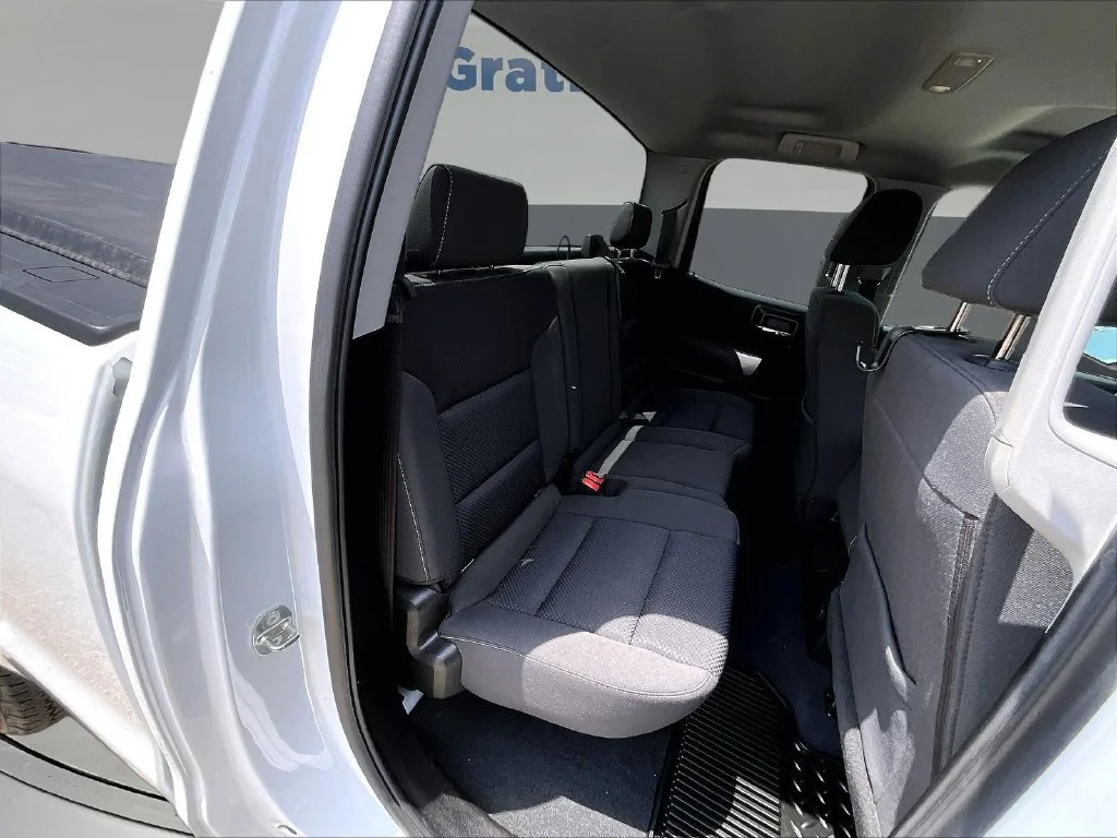 Used 2019 White Chevrolet LT image 26