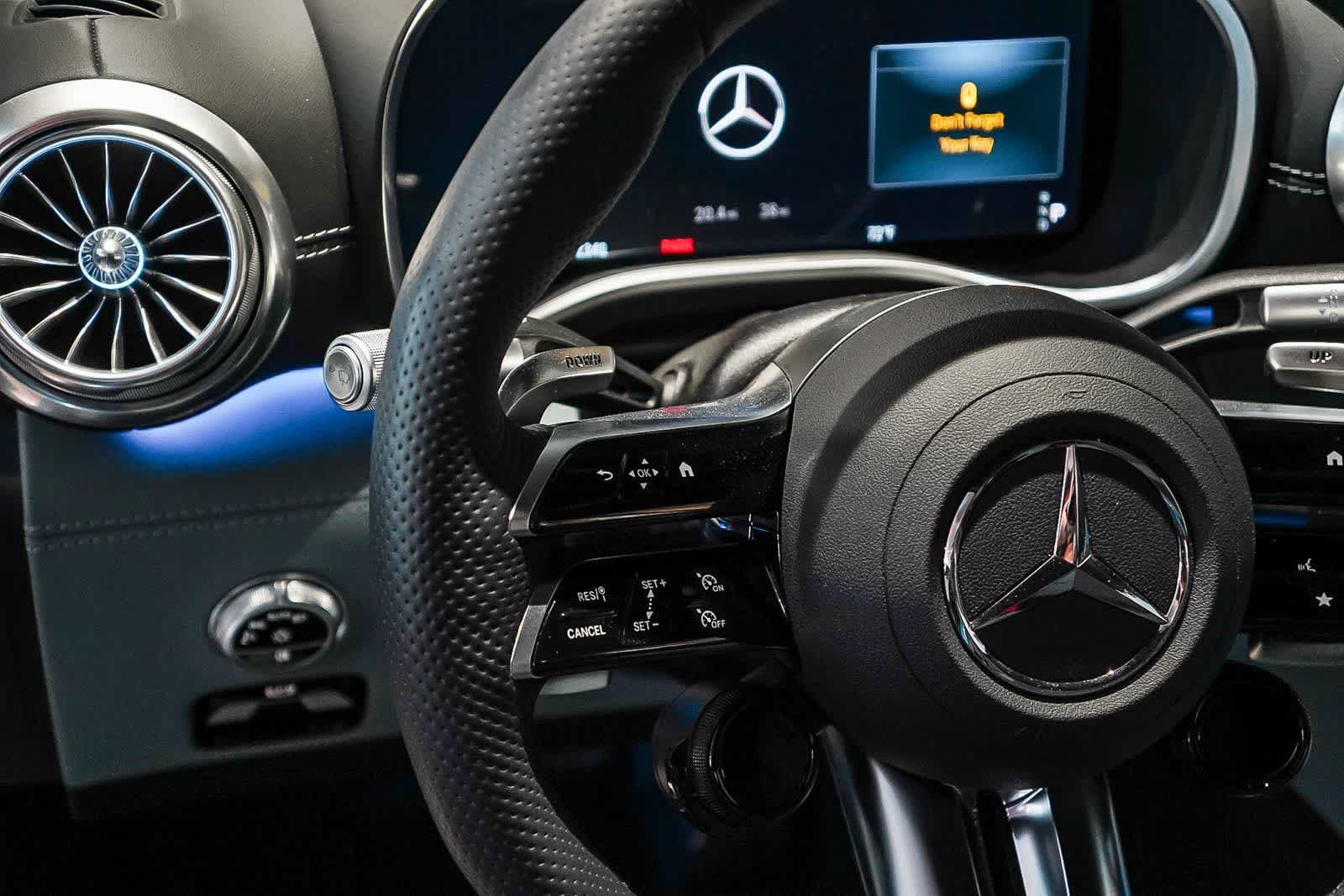 Used 2025 MANUFAKTUR Hyper Blue Metallic Mercedes-Benz AMG® SL 43 image 17
