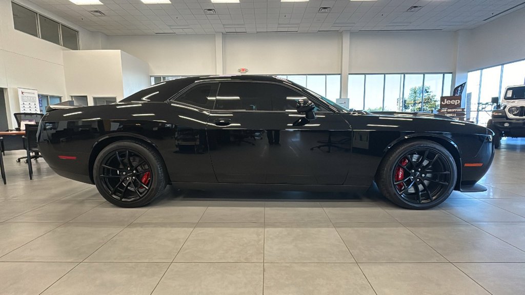 Used 2023 Black Dodge SRT Hellcat Jailbreak image 8