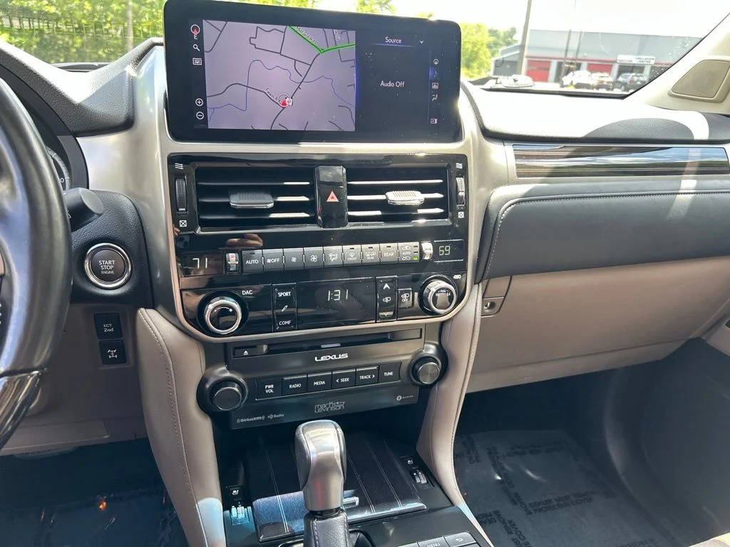 Used 2022 White Lexus 460 Luxury image 18