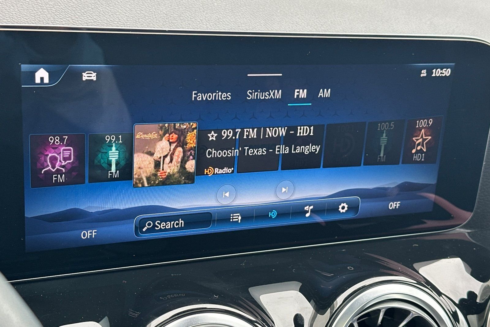 Certified Used 2026 Gray Mercedes-Benz GLA 250 image 18