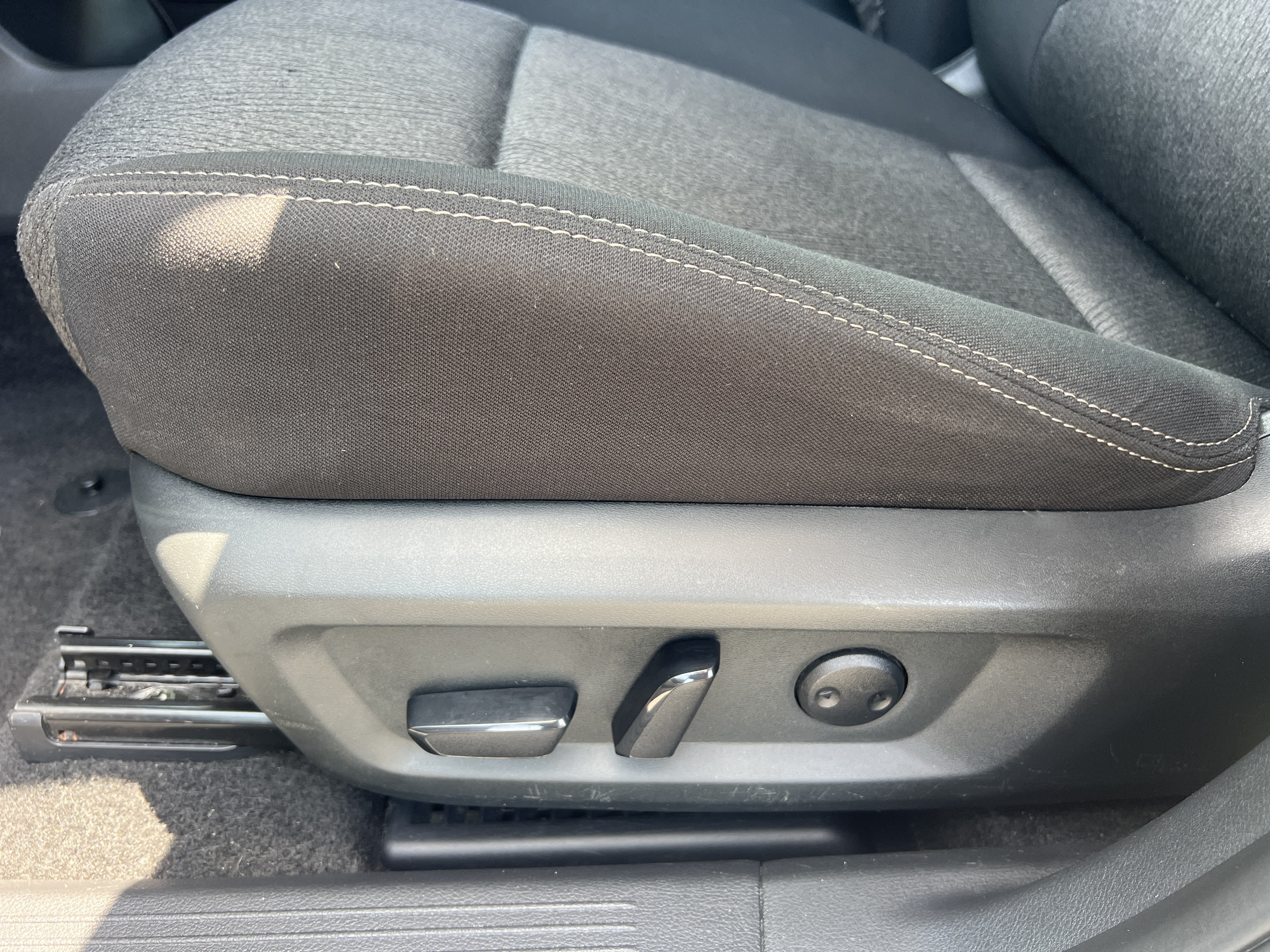 Certified Used 2024 Gun Metallic Nissan SV image 22