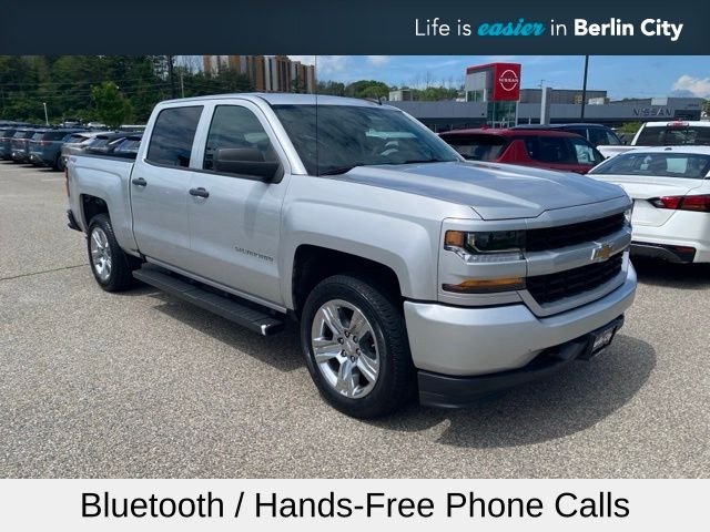 Used 2018 Silver Ice Metallic Chevrolet Custom image 1