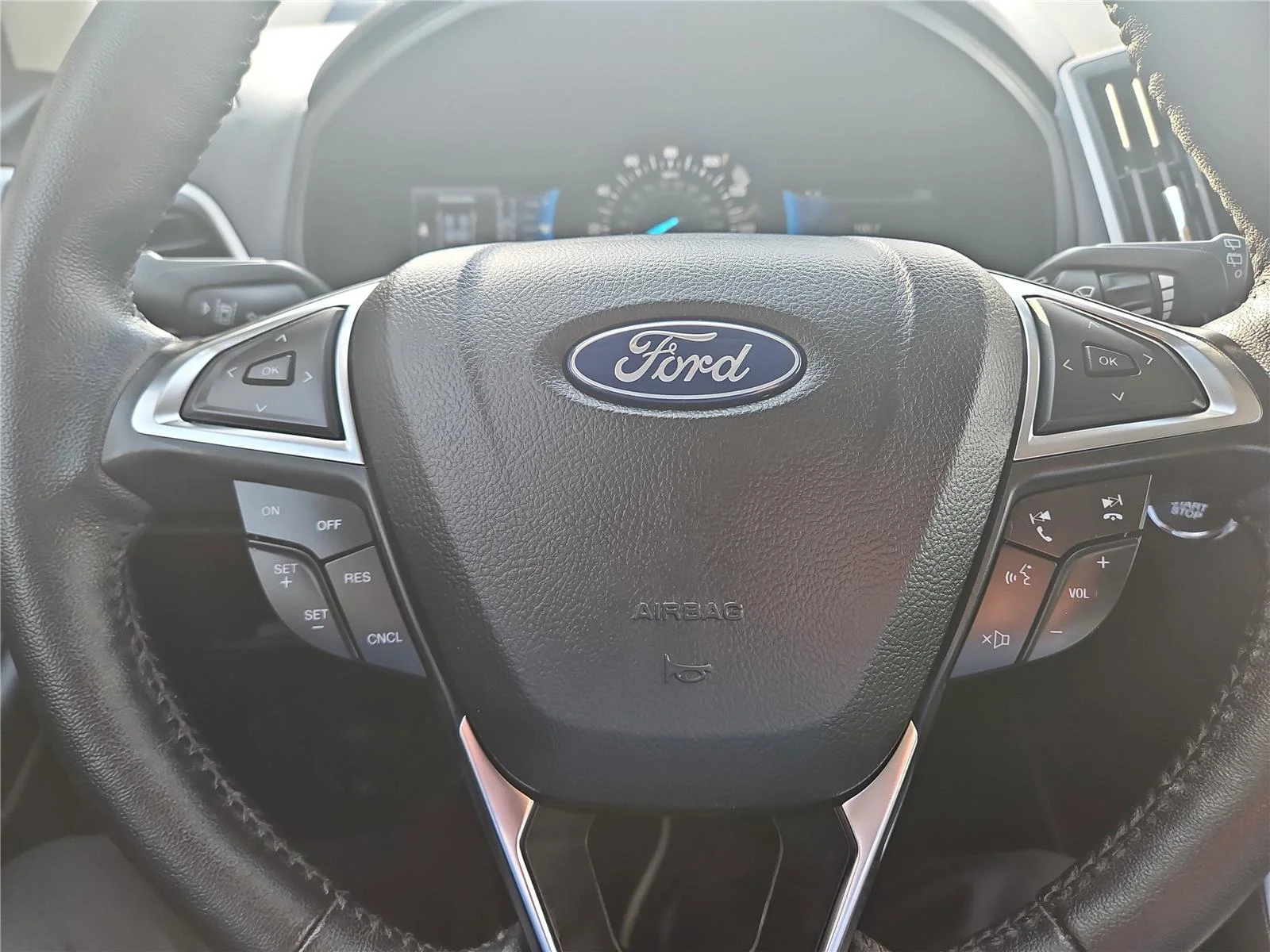 Used 2024 Blue Ford SEL image 9
