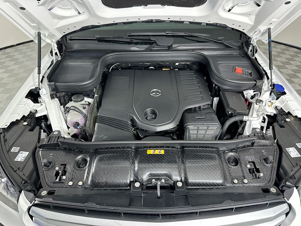 New 2026 Polar White Mercedes-Benz GLS 450 image 32