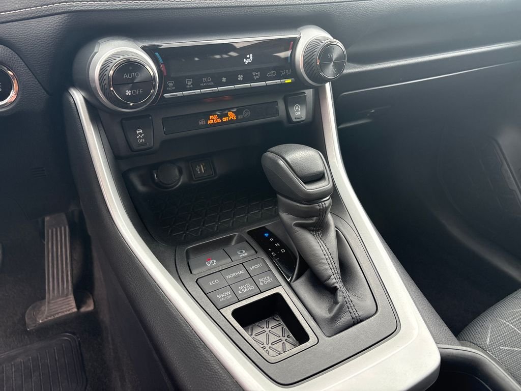 Used 2025 Silver Toyota XLE image 10