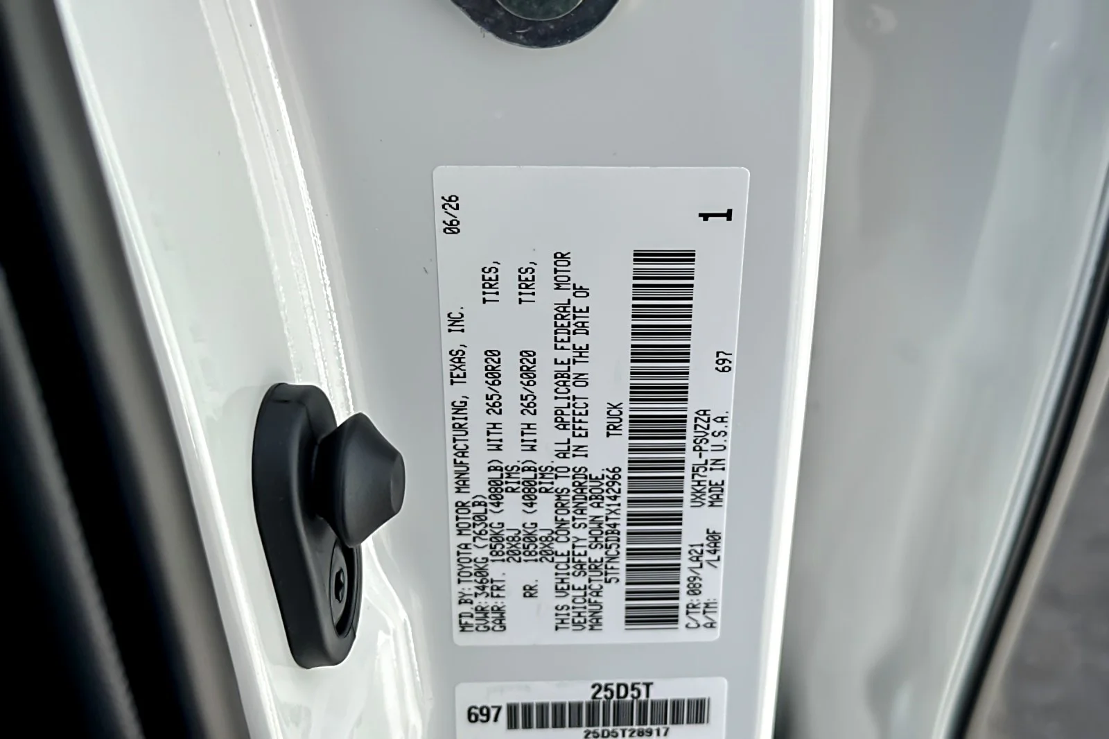 New 2026 Wind Chill Pearl <sup>1</sup> Toyota Tundra Platinum image 26