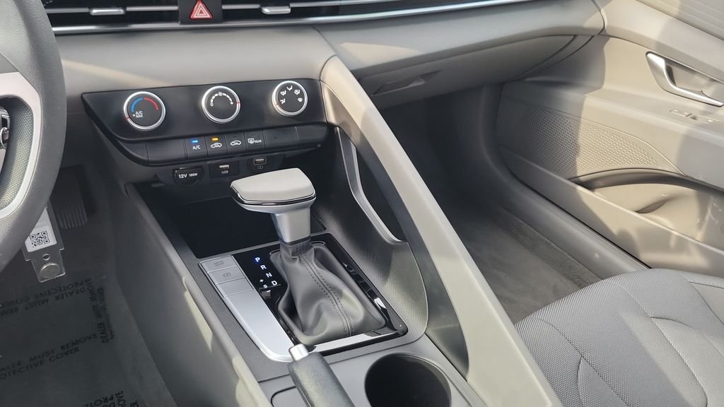 Certified Used 2023 Blue Hyundai SE image 15