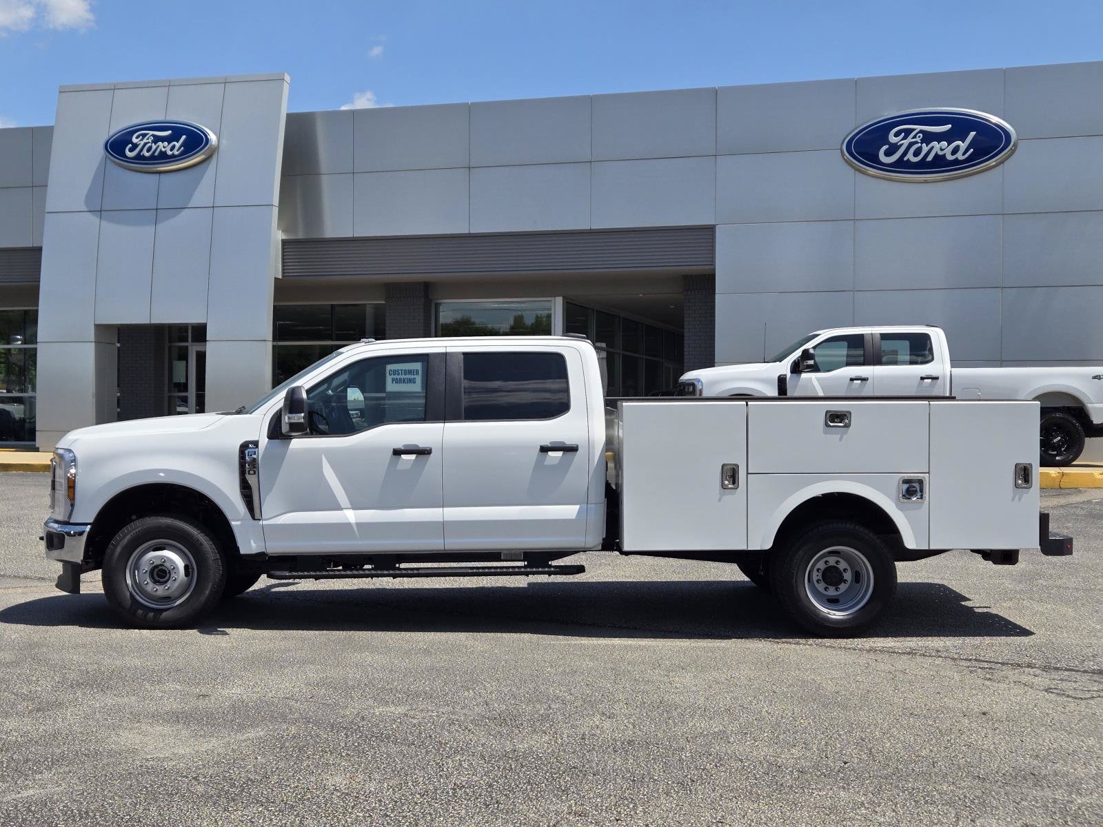 New 2026 Oxford White FORD F-350® XL image 13