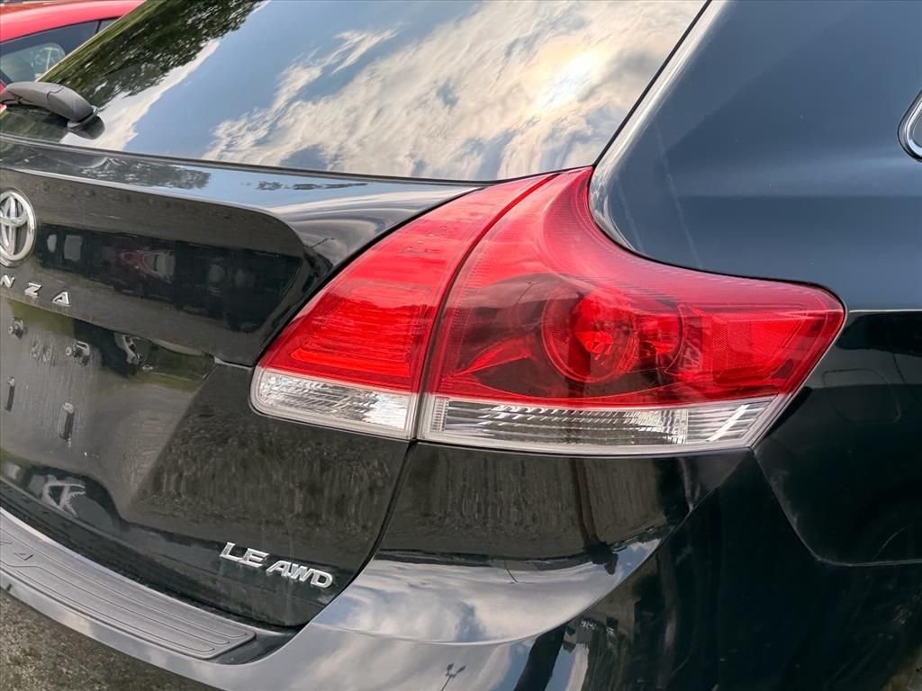Used 2013 Black Toyota LE image 13