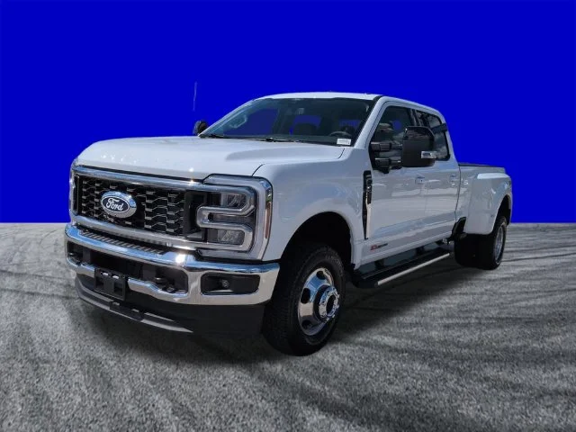 New 2027 Oxford White Ford F-350® Lariat® image 8