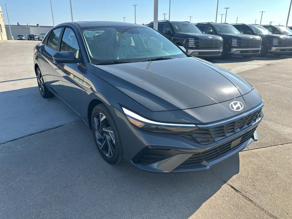New 2026 Ecotronic Gray Hyundai Limited image 8