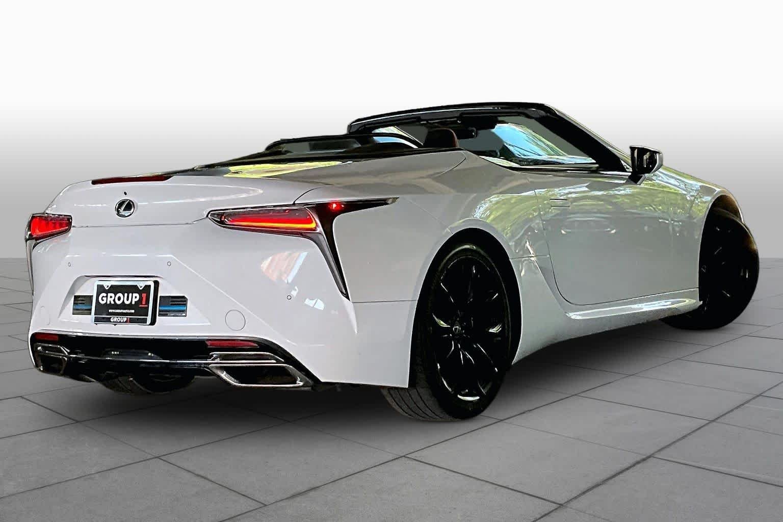 Used 2021 Ultra White Lexus  image 12