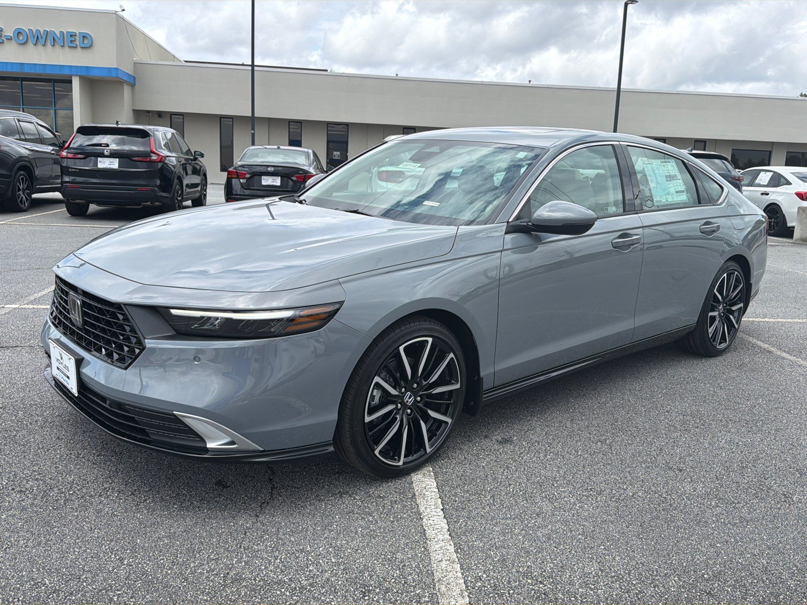 New 2026 Urban Gray Pearl Honda Touring image 3