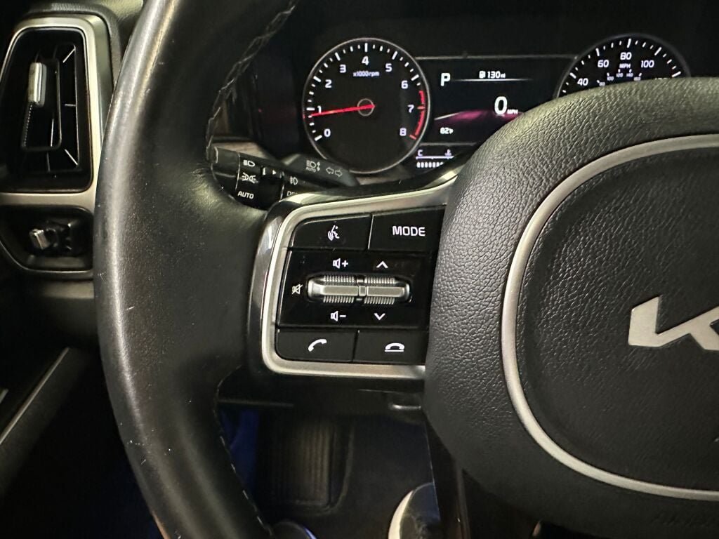 2022 Kia Sorento X-Line EX - Photo 11
