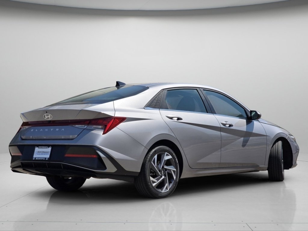 Used 2025 Fluid Metal Hyundai SEL Convenience image 24