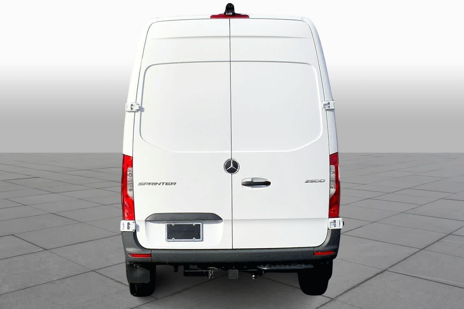 New 2026 Arctic White Mercedes-Benz  image 4