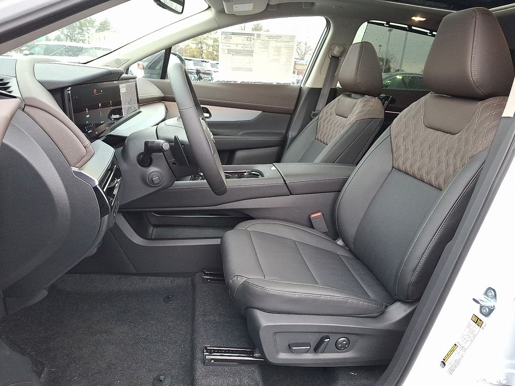 New 2026 Everest White Pearl TriCoat Nissan Platinum image 9
