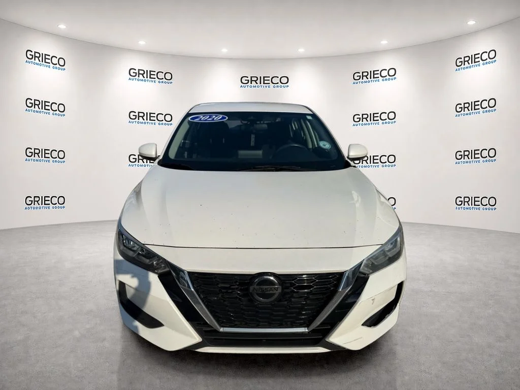 Used 2020 Aspen White Nissan SV image 2