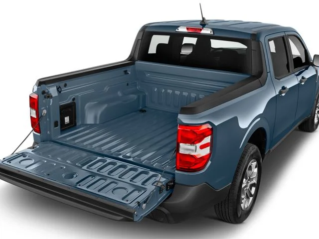 Used 2024 Iconic Silver Metallic Ford XLT image 7