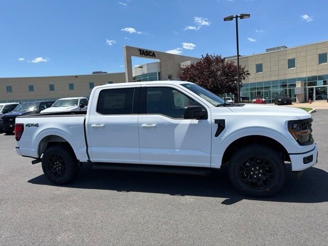 New 2026 White Ford XLT image 2