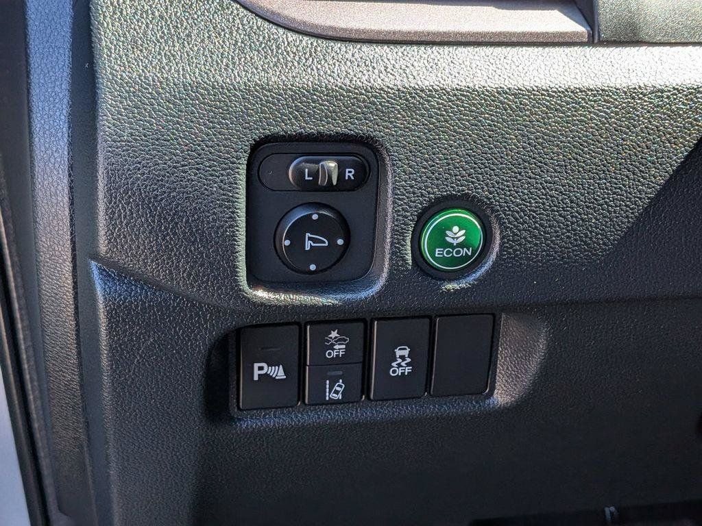 Used 2023  Honda EX-L image 16