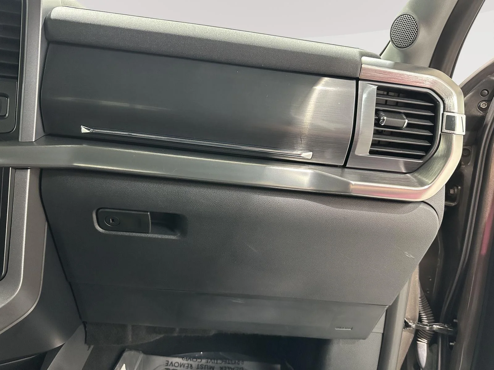 Used 2023 Bronze Ford XL image 27