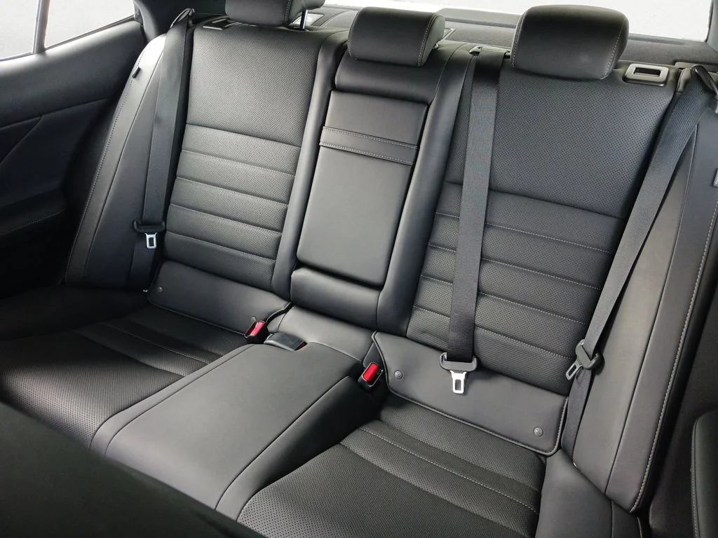 Used 2020 White Lexus 300 image 9
